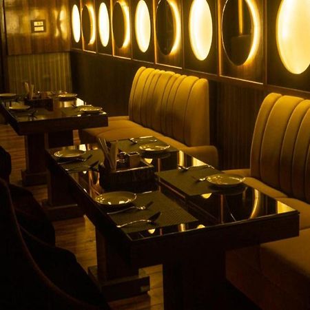 Hotel Park Regency Gorakhpur Bagian luar foto