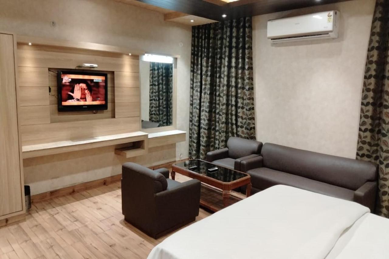 Hotel Park Regency Gorakhpur Bagian luar foto