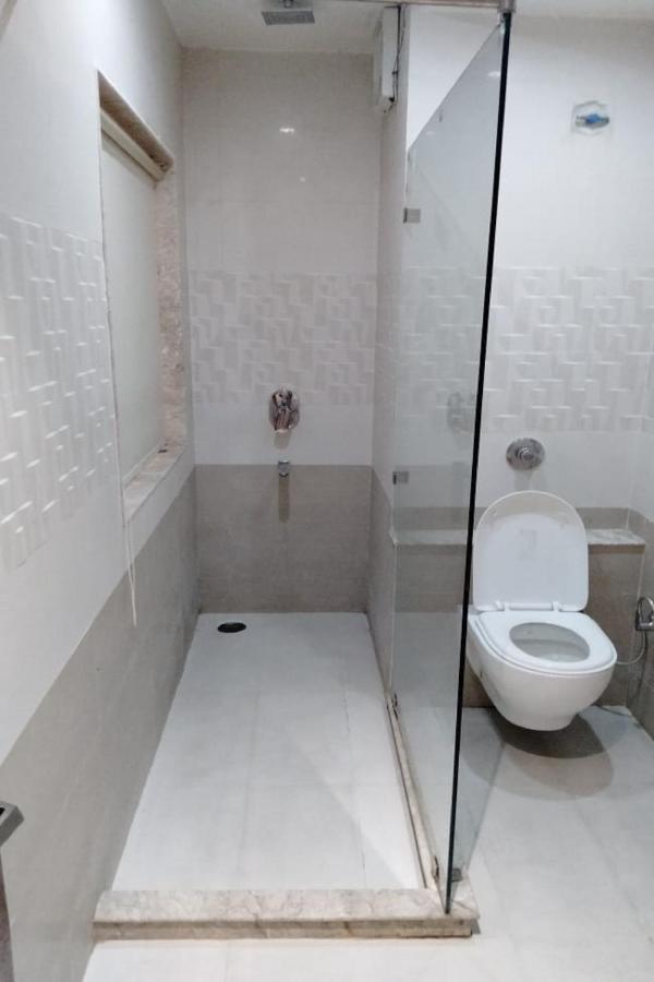 Hotel Park Regency Gorakhpur Bagian luar foto