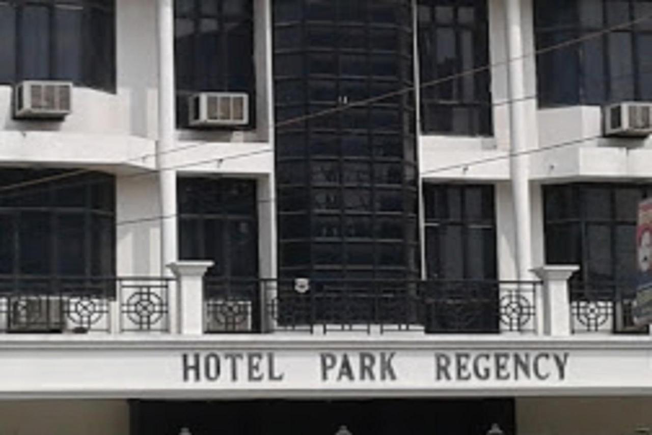 Hotel Park Regency Gorakhpur Bagian luar foto