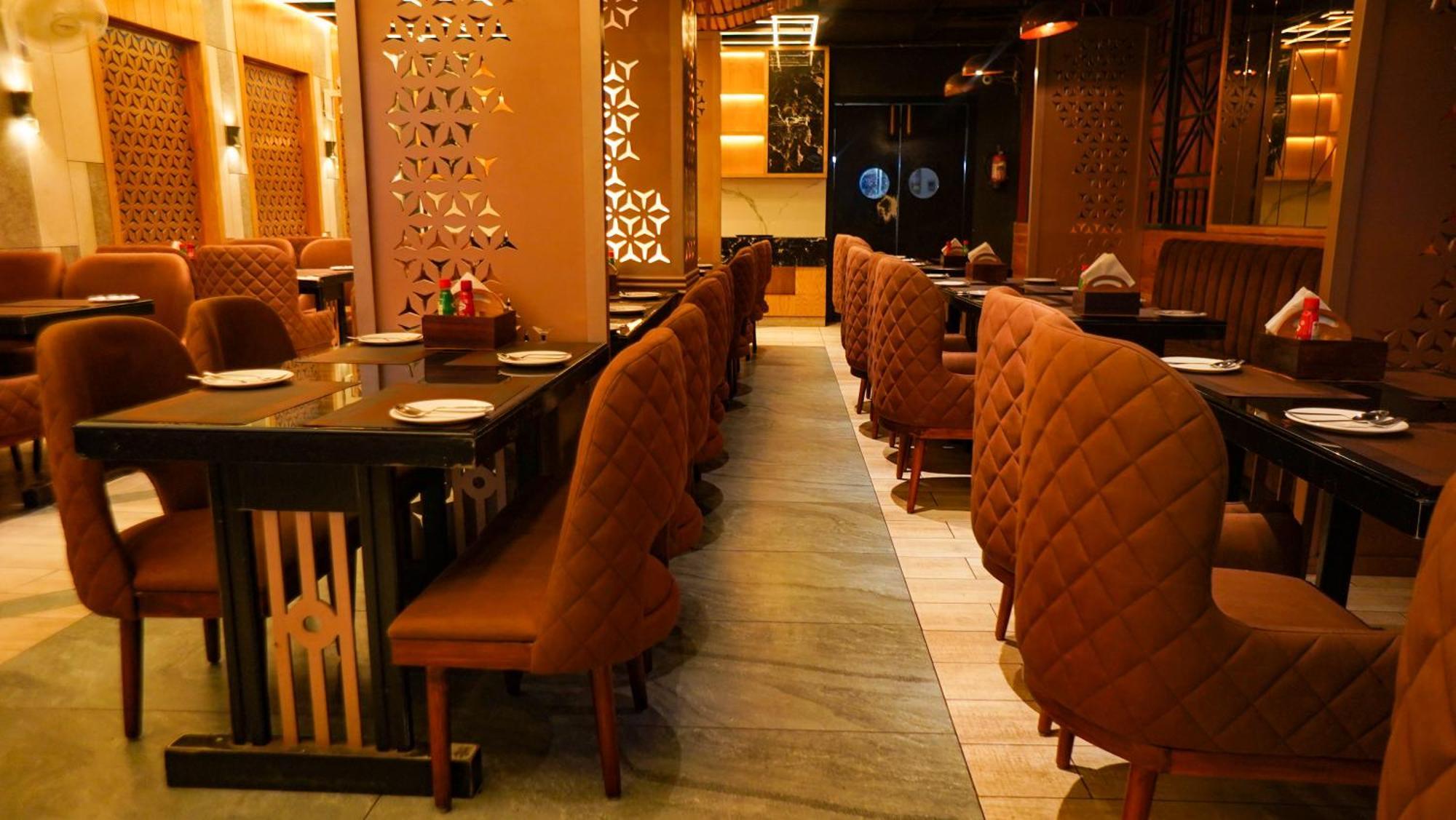 Hotel Park Regency Gorakhpur Bagian luar foto