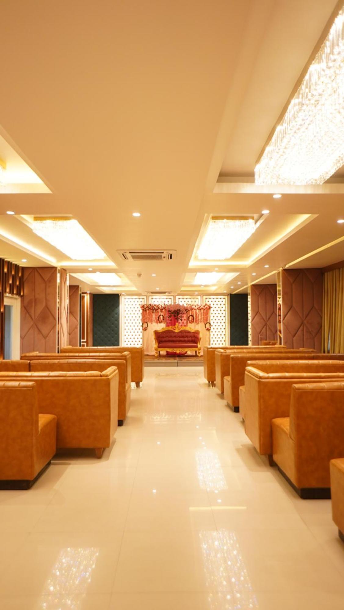 Hotel Park Regency Gorakhpur Bagian luar foto