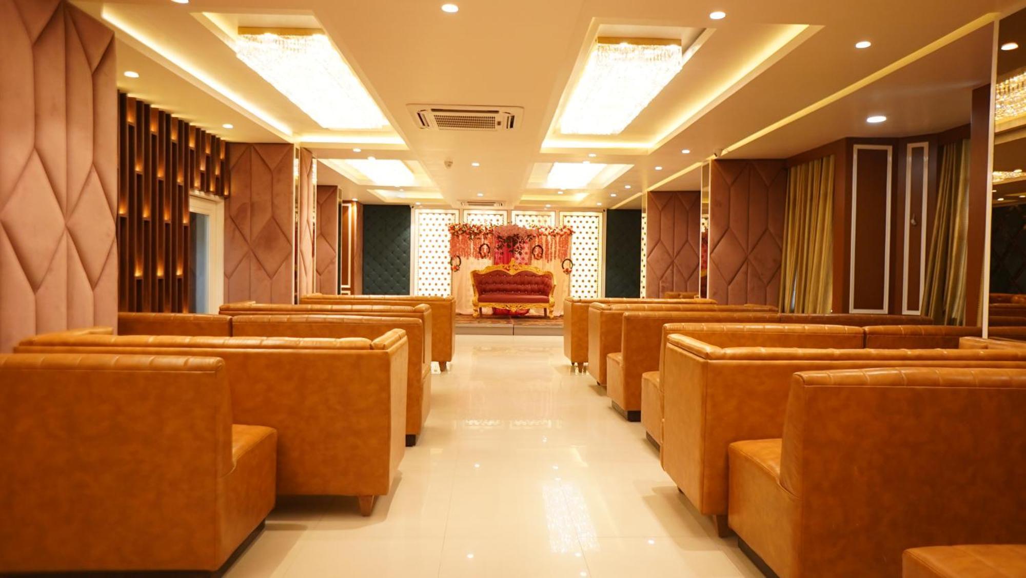Hotel Park Regency Gorakhpur Bagian luar foto