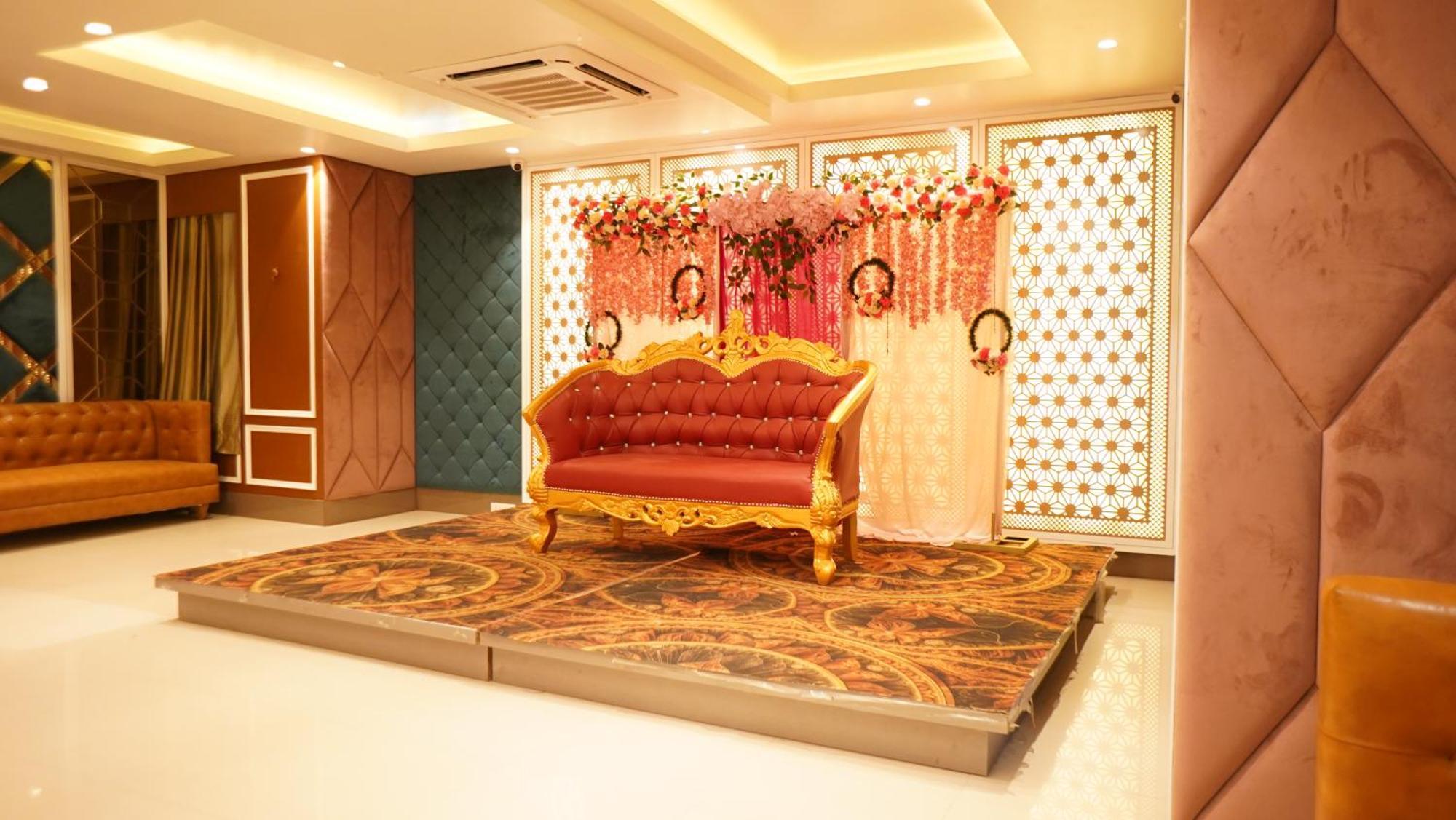 Hotel Park Regency Gorakhpur Bagian luar foto
