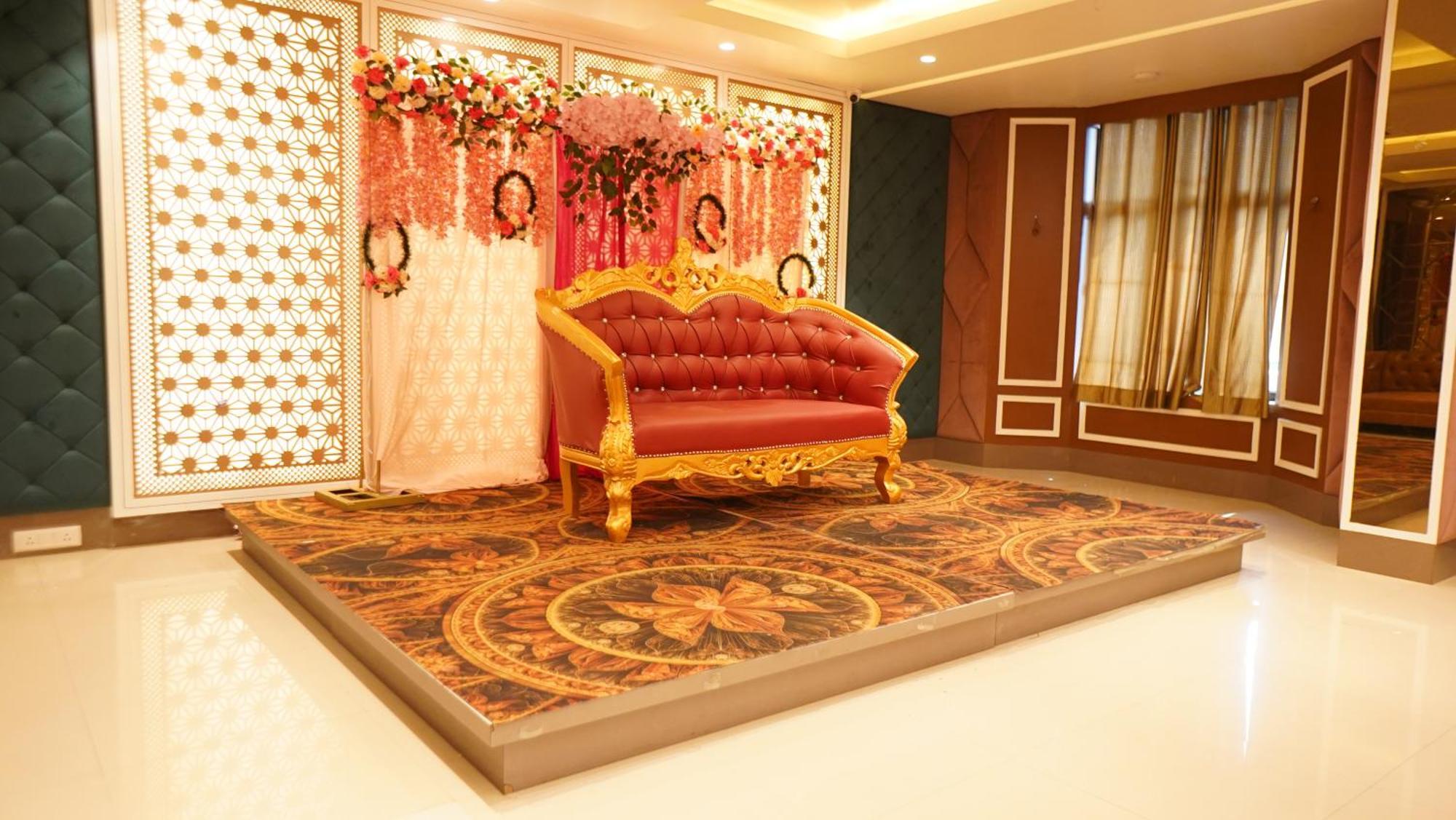 Hotel Park Regency Gorakhpur Bagian luar foto